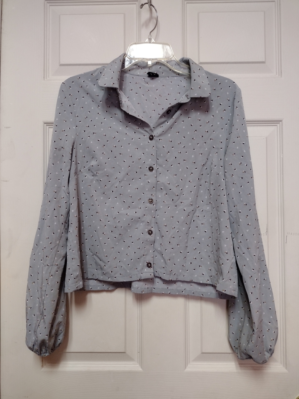 THREE AMORE Geometric Button Down Blouse in Gray Like New